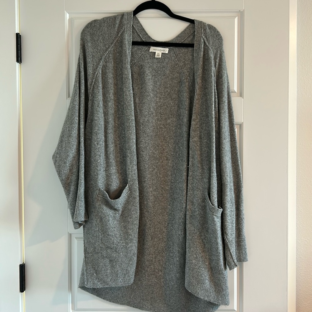 Treasure & Bond Gray Cardigan
